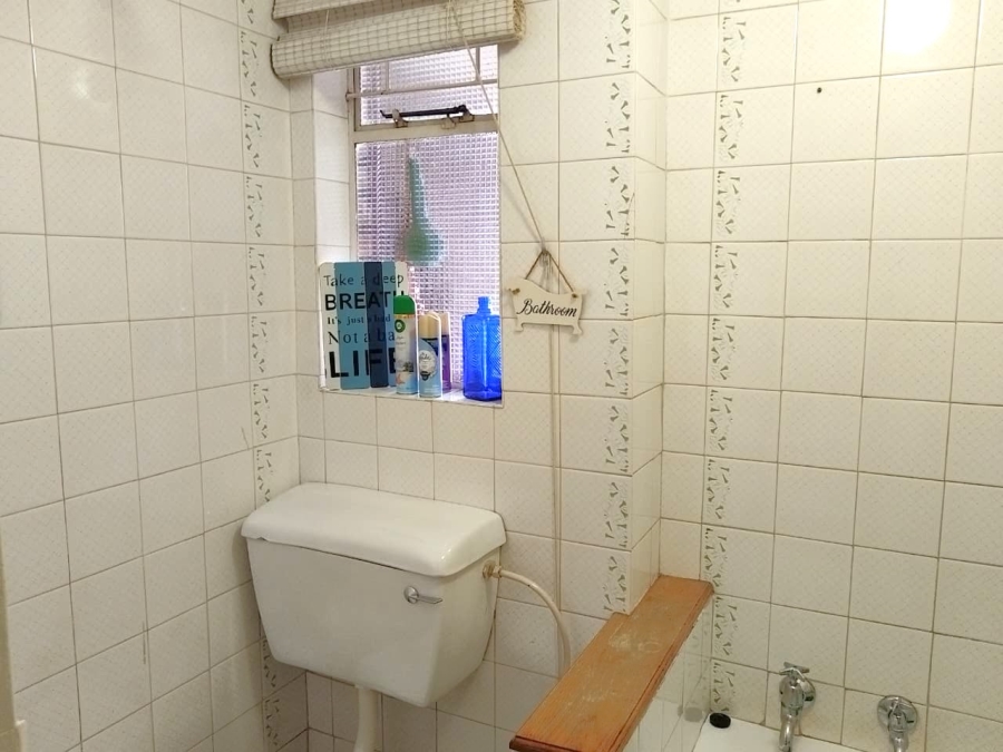 2 Bedroom Property for Sale in Kannoniers Park North West